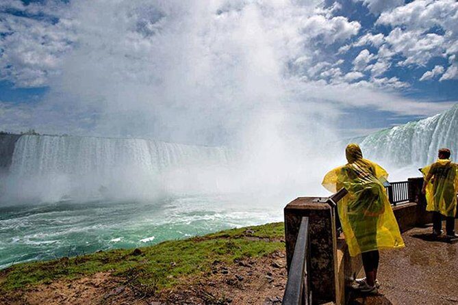 Niagara Falls Canada 3-Hour Tour w/Boat & Behind the Falls - FAQs
