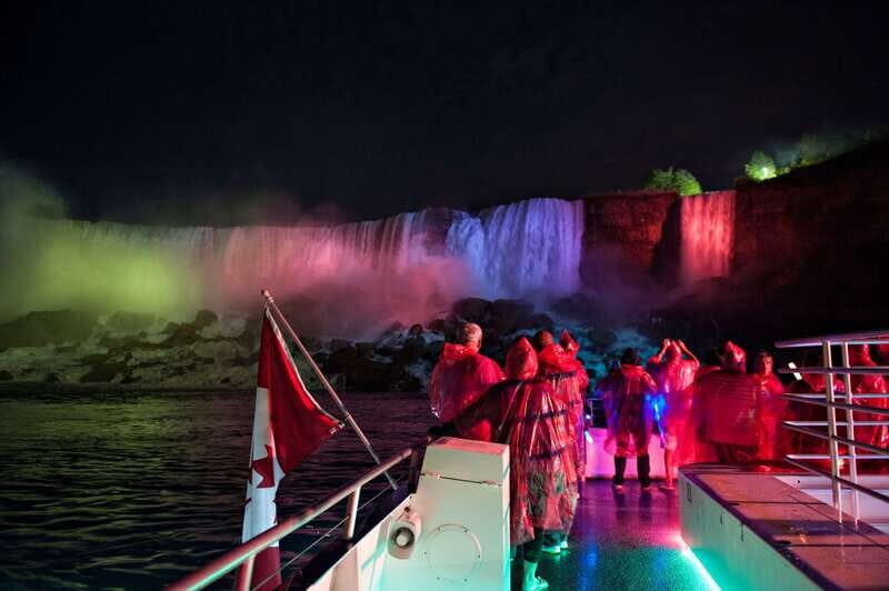Niagara Falls, Canada: Evening Fireworks Cruise - What to Expect from the Niagara Falls Fireworks Cruise