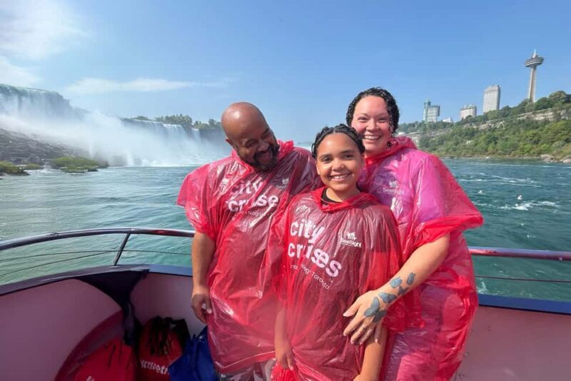 Niagara Falls Exclusive Walking Tour: Voyage to the Falls - Starting Point and First Impressions