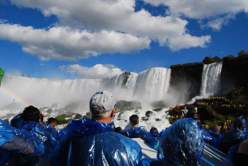 Niagara Falls: Guided Falls Tour with Dinner and Fireworks - Who Should Consider This Tour?