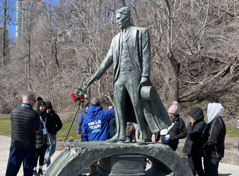 Niagara Falls: Guided Tour with Behind the Falls & Boat Ride - Practical Tips for Your Tour