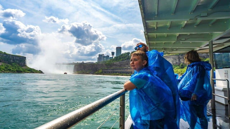 Niagara Falls: USA/Canada Tour with Boat Cruise and Lunch - What to Expect on Your Niagara Falls Tour