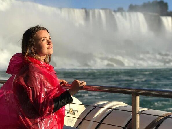 Niagara Falls Walking Tour with Boat Cruise Eco Experience - What Sets This Tour Apart?