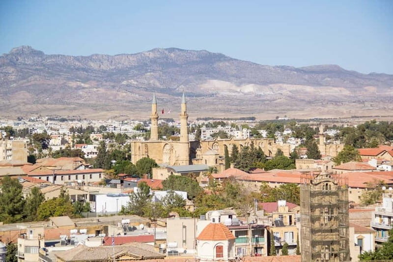 Nicosia: Express Walk with a Local in 60 minutes - Walking Through Nicosias Landmarks