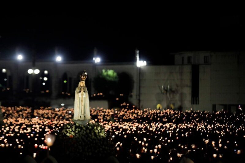 Night pilgrimage to Fatima with candle procession - A Heartfelt Look at the Night Pilgrimage to Fatima with Candle Procession