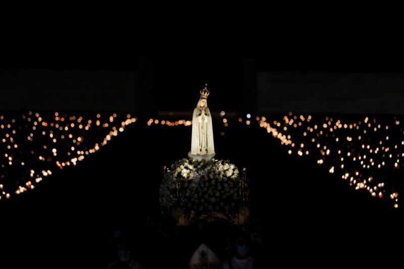 Night pilgrimage to Fatima with candle procession - Transportation and Timing