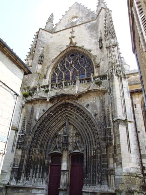 Niort: Guided Walking Tour of the City - What the Tour Covers: A Walk Through Time