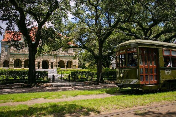 NOLA's BIG 4 PRIVATE CITY TOUR, NO GHOST, ONLY FACTS! - What Makes This Tour Stand Out