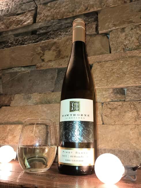 NON BUS GIRLS TRIP Traverse City Old Mission Wine Tour - Key Points