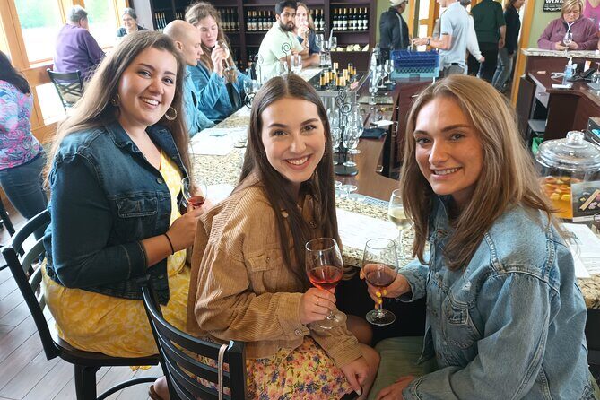 NON BUS Traverse City Singles Mingle Sunset Wine Distillery Tour - An Honest Look at the Traverse City Sunset Wine and Distillery Tour