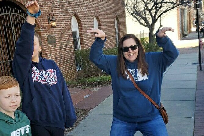 Norfolk City Scavenger Hunt Excursion by Wacky Walks - A Walkthrough of the Wacky Walks Experience