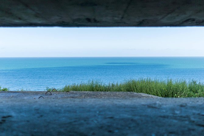 Normandy D-Day Small-Group Day Trip with Omaha Beach, Cemetery & Cider Tasting - Understanding the Real Value: Group Size and Guide Quality