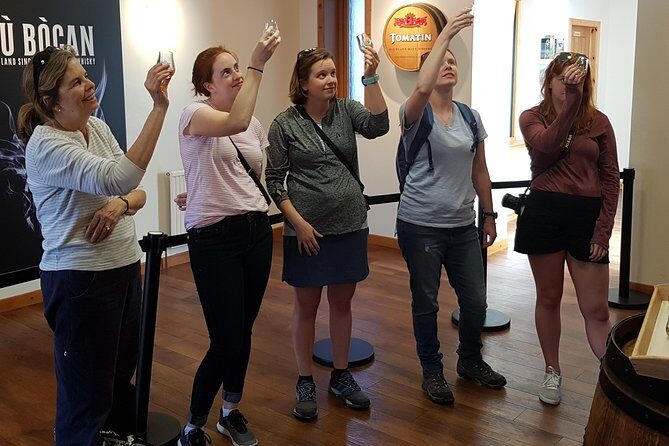 North Highland Deluxe Whisky Tour with Castle Admission - Exploring the Highland Scenery and Whisky Highlights