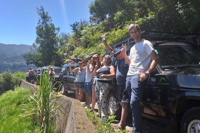 North Tour & Wine Tasting - 4x4 (Small Groups) - The Guides and Group Size