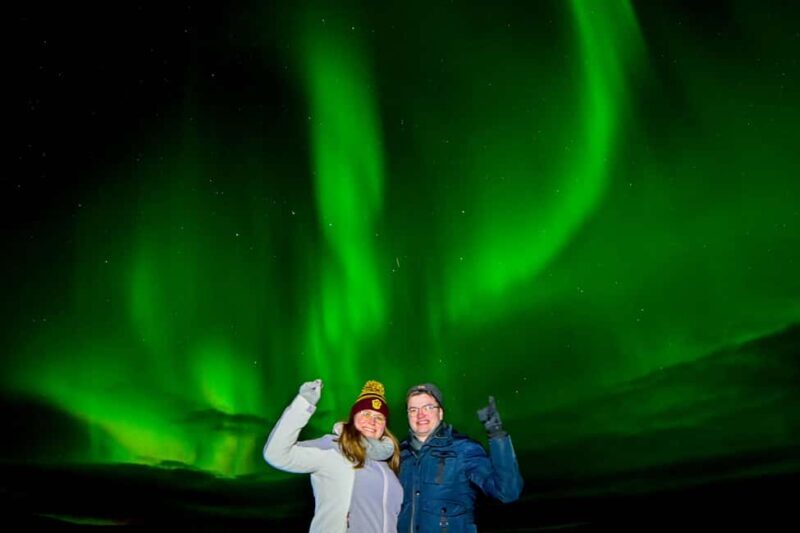 Northern Lights: Cozy Night Adventure with Hot Chocolate - A Friendly Guide to the Cozy Night Aurora Tour