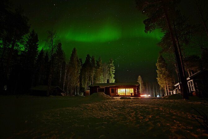 Northern Lights Hunting in Lappish old cottage - The Cottage & the Viewing Spot