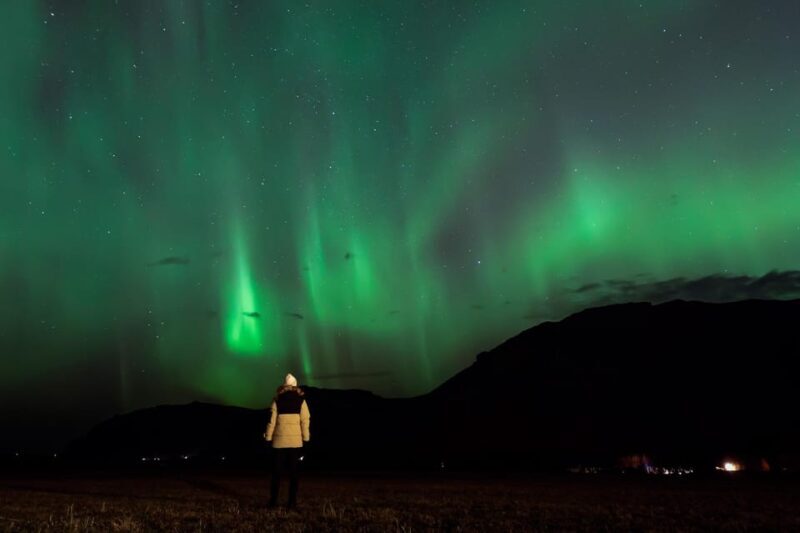 Northern Lights in Mini Bus, Photos, Hot Cocoa and Pastries - What to Expect from the Tour