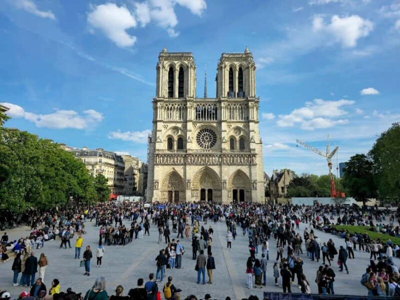 Notre-Dame Interior Highlights with Free Entry (Max 5) - Exploring Notre-Dame: What to Expect on the Tour