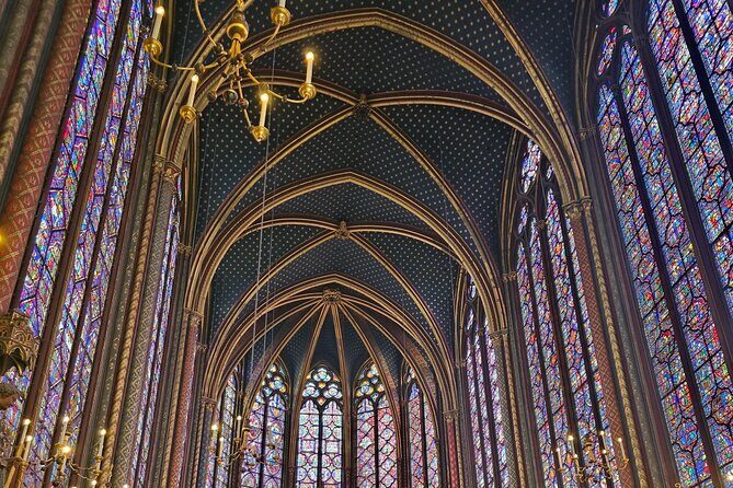 Notre Dame Paris outdoor Tour with Crypt Entry - FAQ
