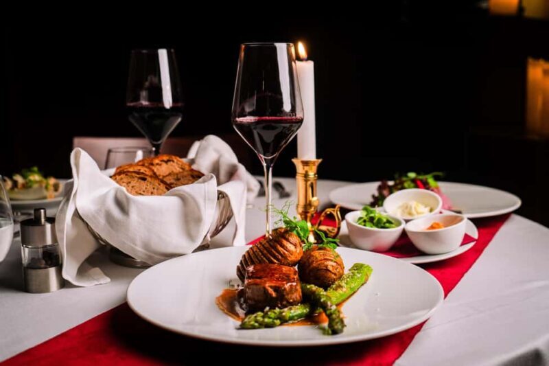 Nuit des Lumières - The Candlelight Dinner Concert in Vienna - Key Points