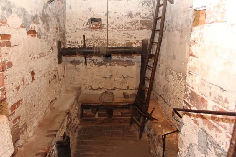 Nuremberg: Medieval Dungeons Guided Tour - Price and Value: Is $11 Really a Good Deal?