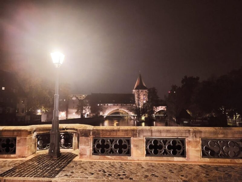 Nuremberg: The Old Town in Evening Light - IN GERMAN - The Experience: What We Think