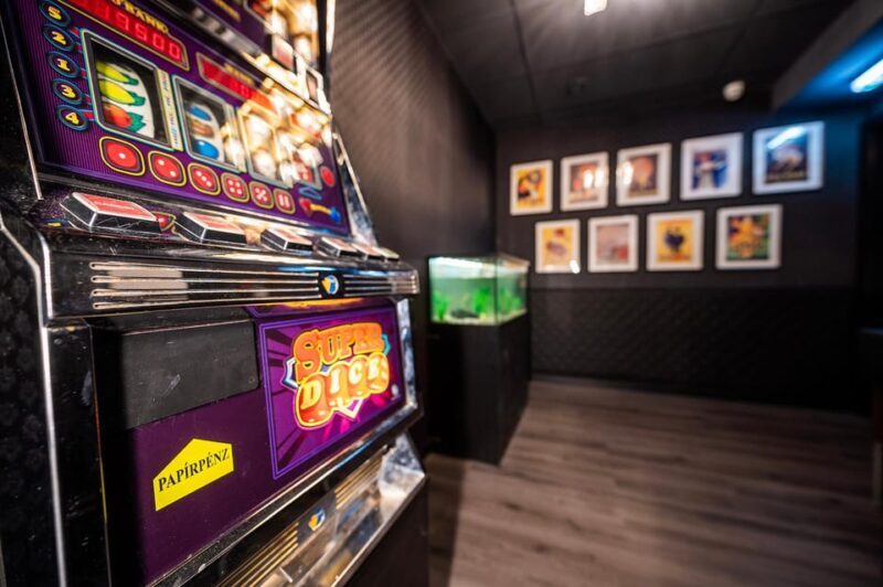 Nürnberg: Scavenger Escape Room Experience: Gangsta's Cage - A Closer Look at the Nürnberg Gangstas Cage Escape Game