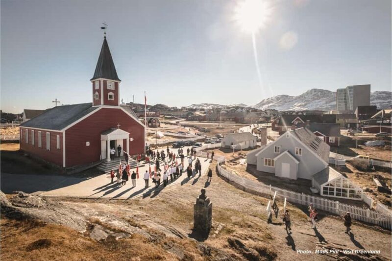 Nuuk Walking Tour with Museum Visit & Greenlandic Tasting - Key Points