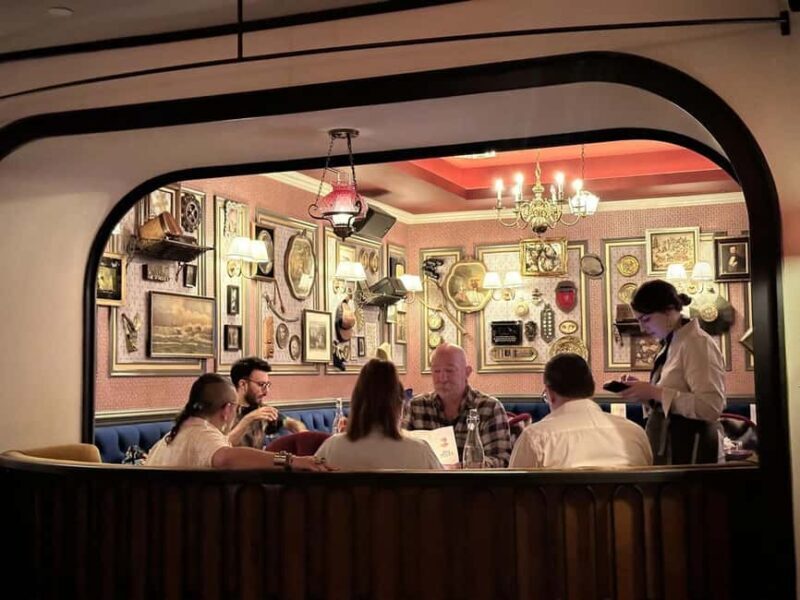 NYC Bar Tour: Gangsters, Heroes + Bright Lights of Broadway - The Value of This Experience