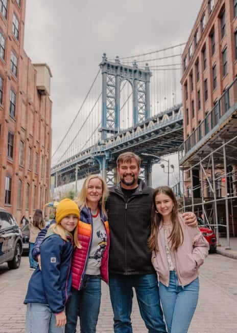 NYC: Brooklyn & DUMBO Bus and Walking Tour with Local Guide - The Guides and Overall Experience