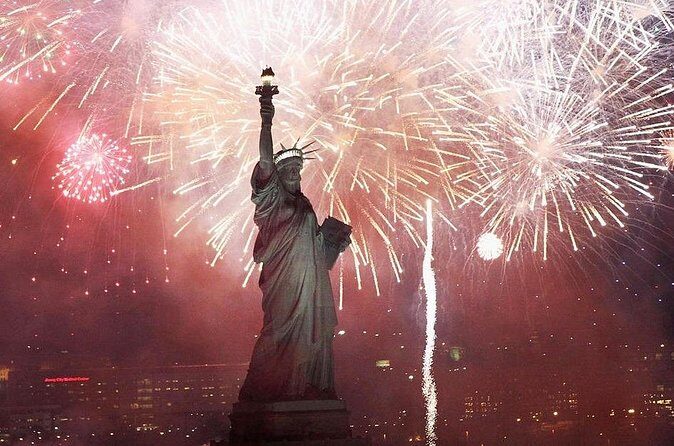 NYC: Celebrate New Year's Eve Aboard a Fireworks Cruise - Who This Tour Is Best For