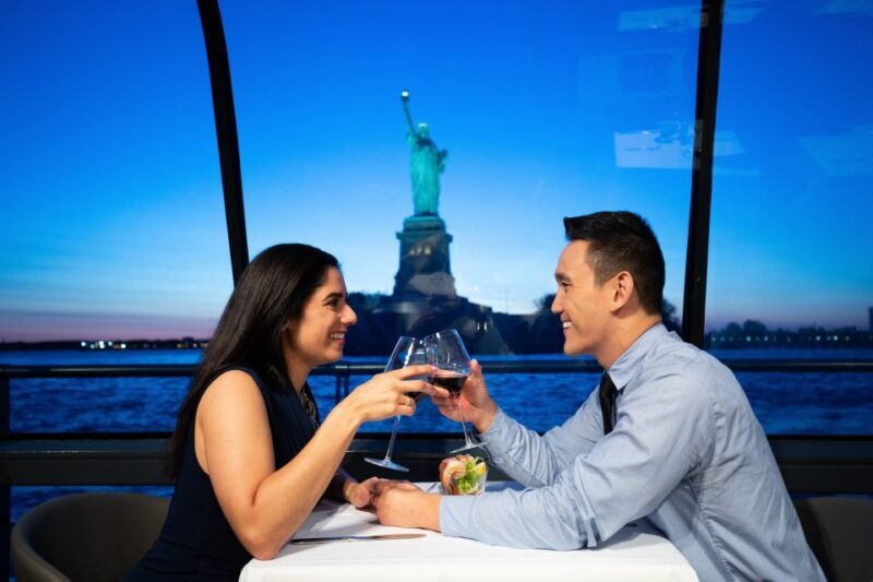NYC: Christmas Eve Gourmet Brunch or Dinner Harbor Cruise - An Inside Look at the Harbor Cruise Experience