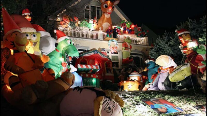 NYC: Christmas Lights Dyker Heights, Bay Ridge and DUMBO - How the Tour Works & Practical Details