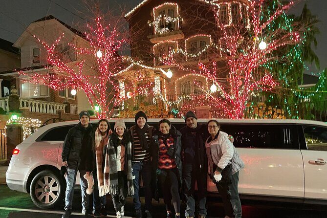NYC Christmas Lights Tour by Limousine (Manhattan/ Dyker Heights) - Who This Tour Suits Best