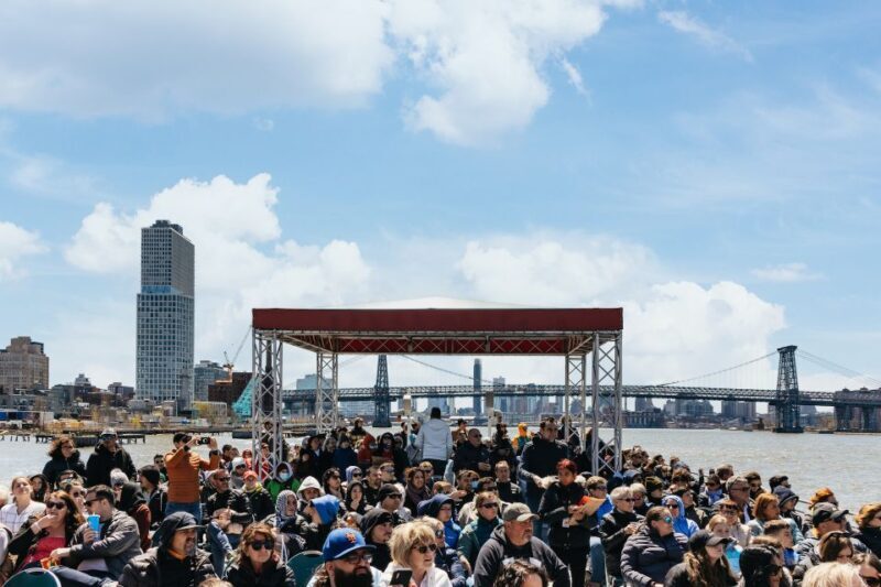 NYC: Circle Line 1.5-Hr Landmarks Skip-The-Box-Office Cruise - The Views and the Photo Opportunities