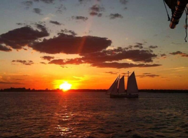 NYC: Clipper City Statue of Liberty City Lights Night Sail - The Sum Up