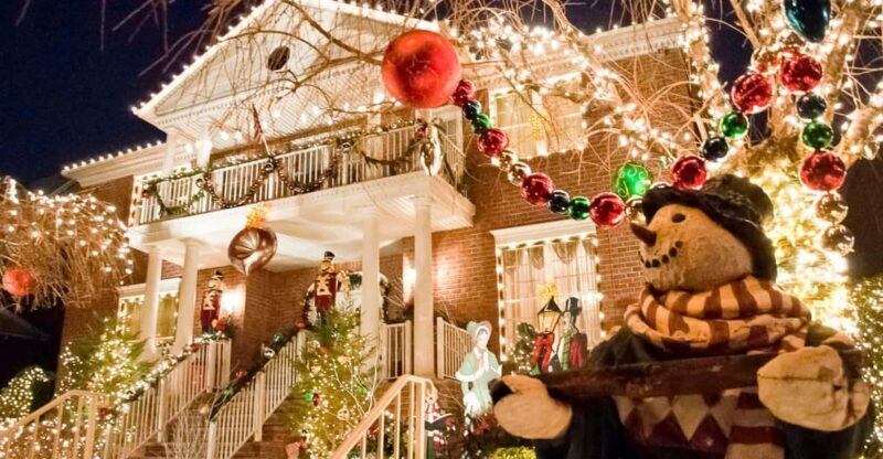 NYC: Dyker Heights and NYC Holiday Lights Luxury Bus Tour - The Sum Up