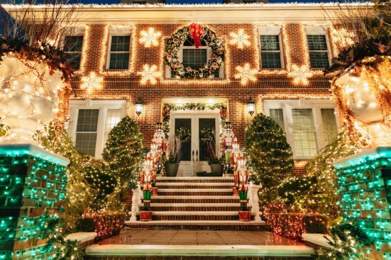 NYC: Dyker Heights Christmas Lights & Skyline View Bus Tour - Final Thoughts: Who Should Consider This Tour?