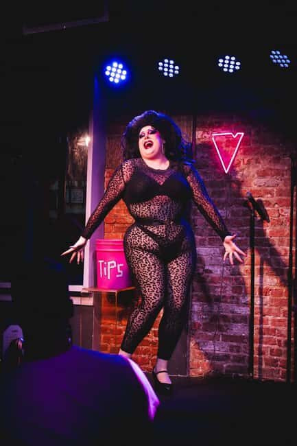 NYC: Fabulous Drag Night Out with a Drag Queen - Learning and Cultural Insight