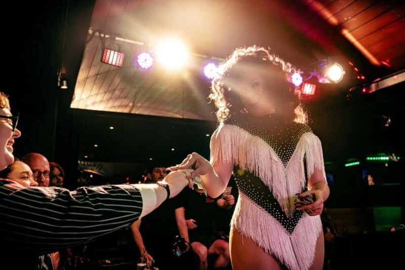 NYC: Fabulous Drag Night Out with a Drag Queen - Who Will Love This Tour?