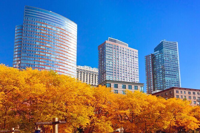 NYC Fall Foliage Cruise: Experience Autumn's Beauty - Who Should Consider This Cruise?