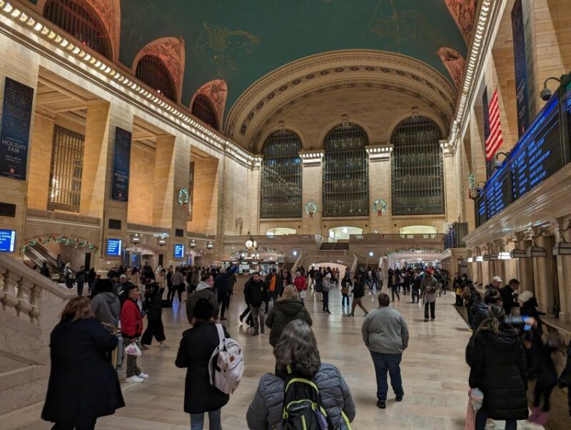 NYC: Holiday Lights Guided Bus Tour - The Real Deal: Pros and Cons