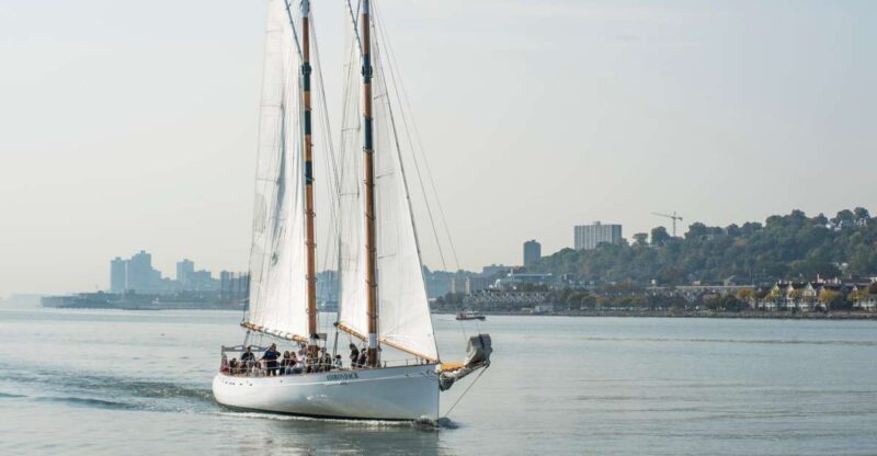 NYC: Hudson River Fall Foliage Sailing Trip - What to Expect in Terms of Comfort and Preparation