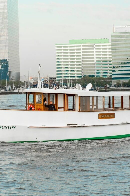 NYC: Hudson River Fall Foliage Yacht Tour - Who Should Book This Tour?