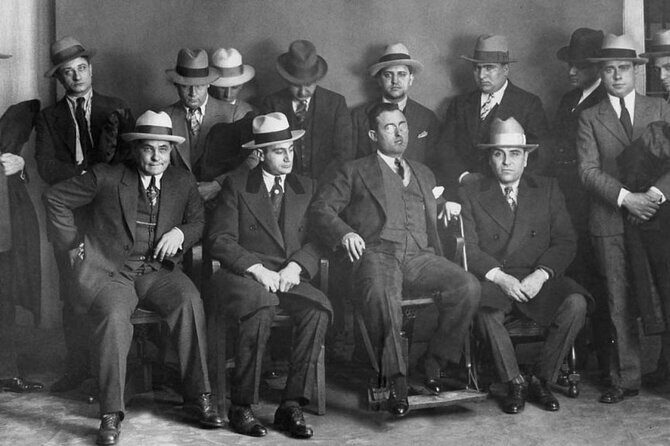 NYC Private Mafia Tour by Luxury Vehicle - A Closer Look at the NYC Private Mafia Tour