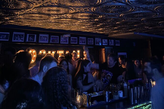 NYC Pub Crawl Tour - The Experience at Each Stop