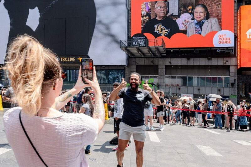 NYC: See Yourself on a Times Square Billboard for 24 Hours - The Experience in Detail