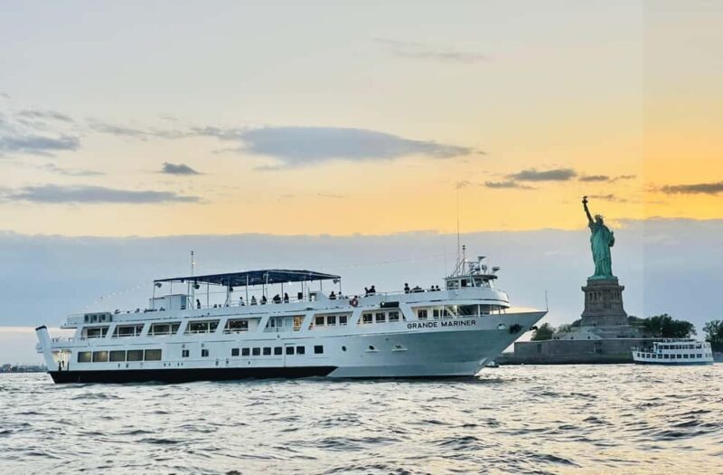 NYC: Sightseeing Harbor Cruise on the Grande Mariner - The Highlights: Why This Cruise Stands Out