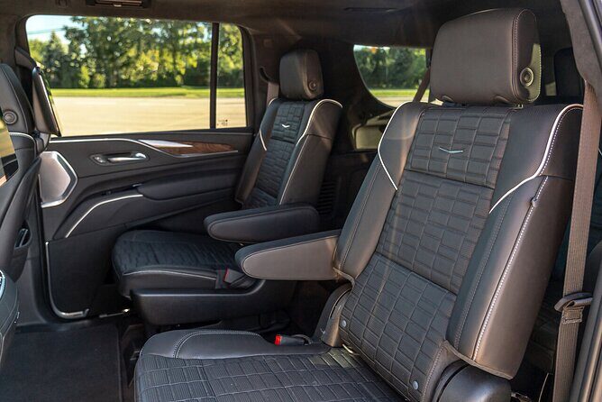 NYC VIP Private Luxury airport arrival ride by Stretch Limousine - Who is This Tour Best For?