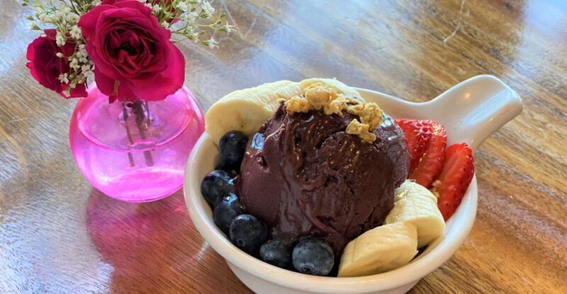 Oahu: Diamond Head Sunrise Hike with Acai Bowl and Malasada - Key Points